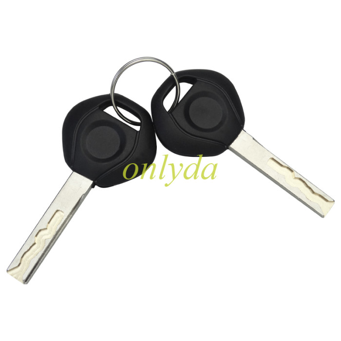 For BMW E87 (older model) left  door lock BM178M3
