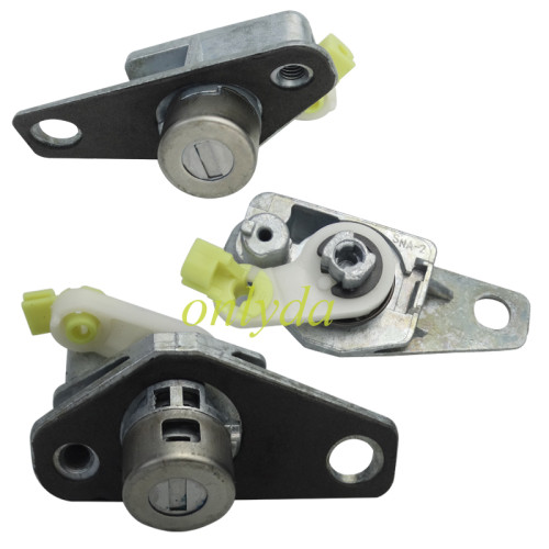 Honda CRV trunk lock