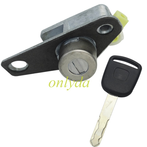 Honda CRV trunk lock