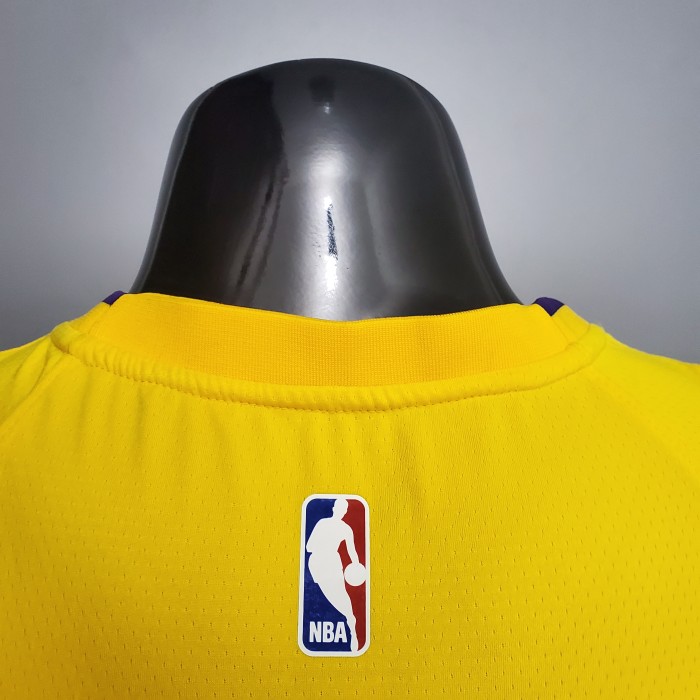 LeBron James Los Angeles Lakers 2020/21 Swingman Jersey Yellow