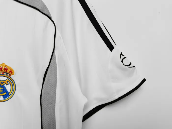 Real Madrid Home Retro Jersey 2006/07