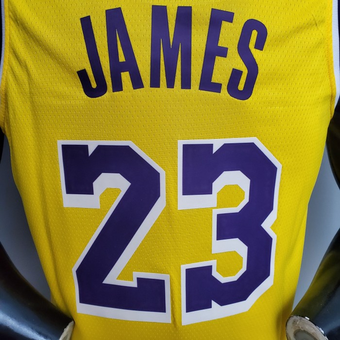 LeBron James Los Angeles Lakers 2020/21 Swingman Jersey Yellow