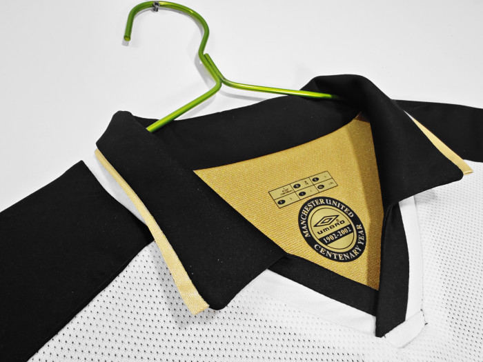 Manchester United 2001/02 Reversible Centenary Retro Jersey