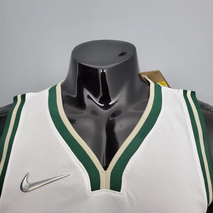Giannis Antetokounmpo Milwaukee Bucks 2021/22 Swingman Jersey White