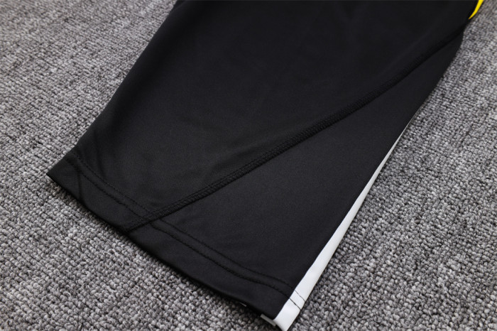 Juventus Training Jersey 23/24