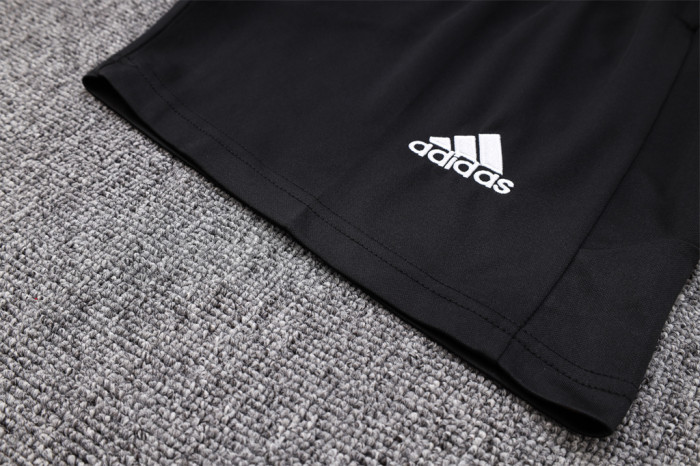 Juventus Training Jersey 23/24