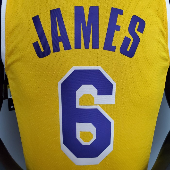 LeBron James Los Angeles Lakers 2020/21 Swingman Jersey Yellow