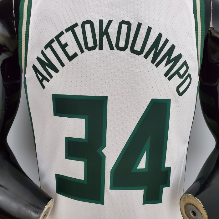 Giannis Antetokounmpo Milwaukee Bucks 2021/22 Swingman Jersey White