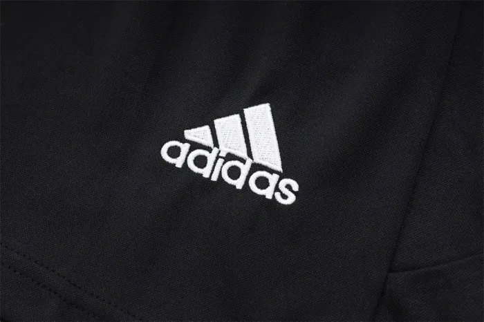 Juventus Training Jersey 23/24