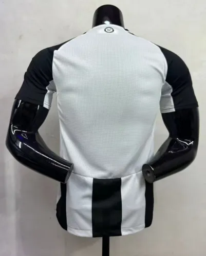 Newcastle United Home Player Jersey 24/25