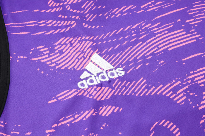 Juventus Training Jersey 23/24