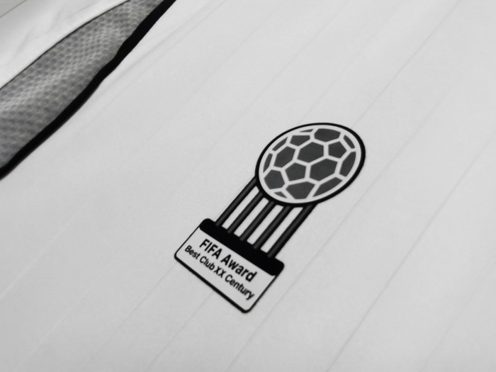 Real Madrid Home Long Sleeve Retro Jersey 2006/07