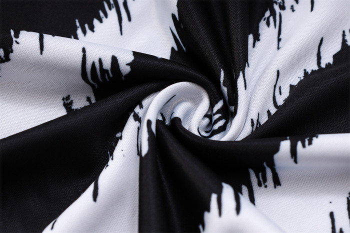 Juventus Training Jersey 23/24