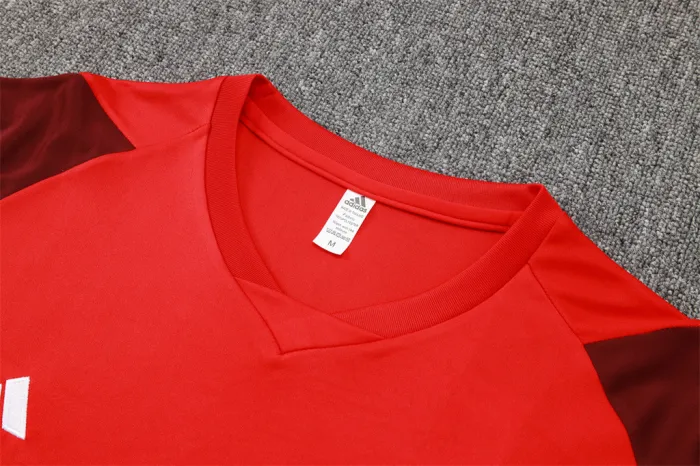 Internacional Training Short sleeve Suit 24/25
