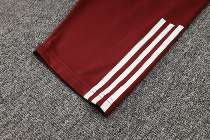 Internacional Training Short sleeve Suit 24/25