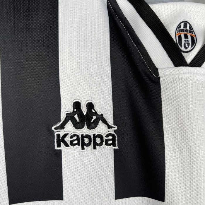 Juventus Home Retro Jersey 1995/96