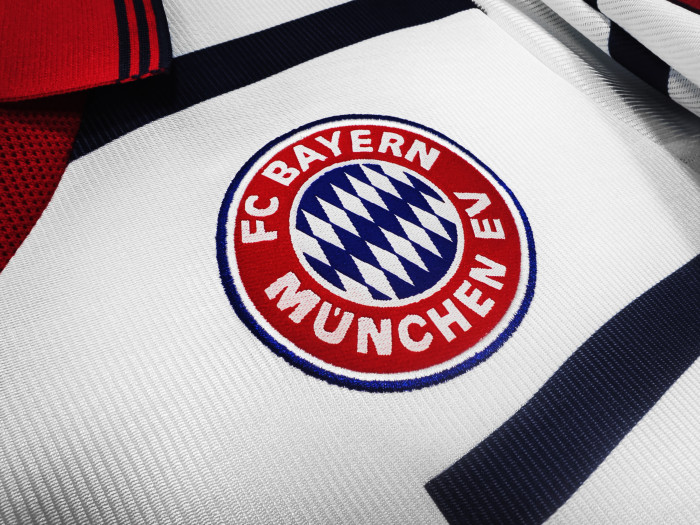 Bayern Munich Away Retro Jersey 1998/00