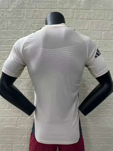 Real Madrid Training Player Jersey 24/25