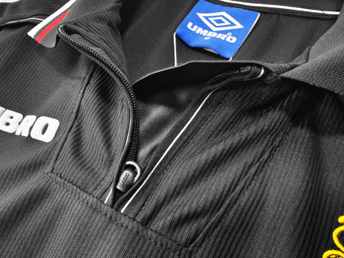 Manchester United Home Retro Jersey 1998/99 Black Version