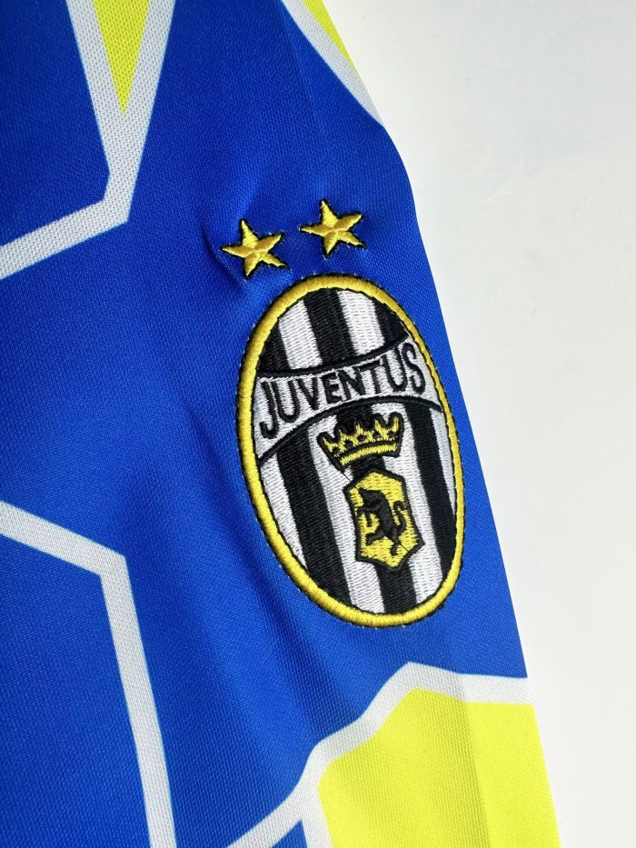 Juventus Away Retro Jersey 1997/99