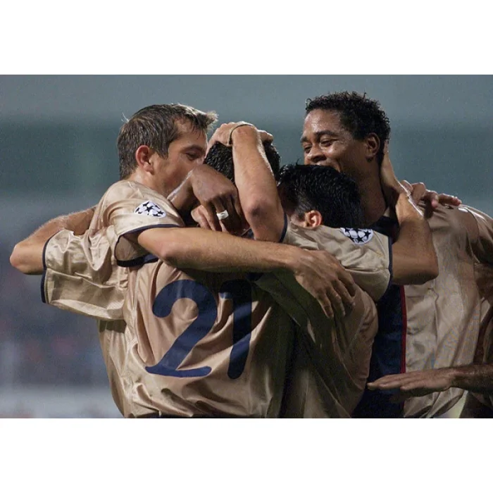 Barcelona Away Retro Jersey 2001/02