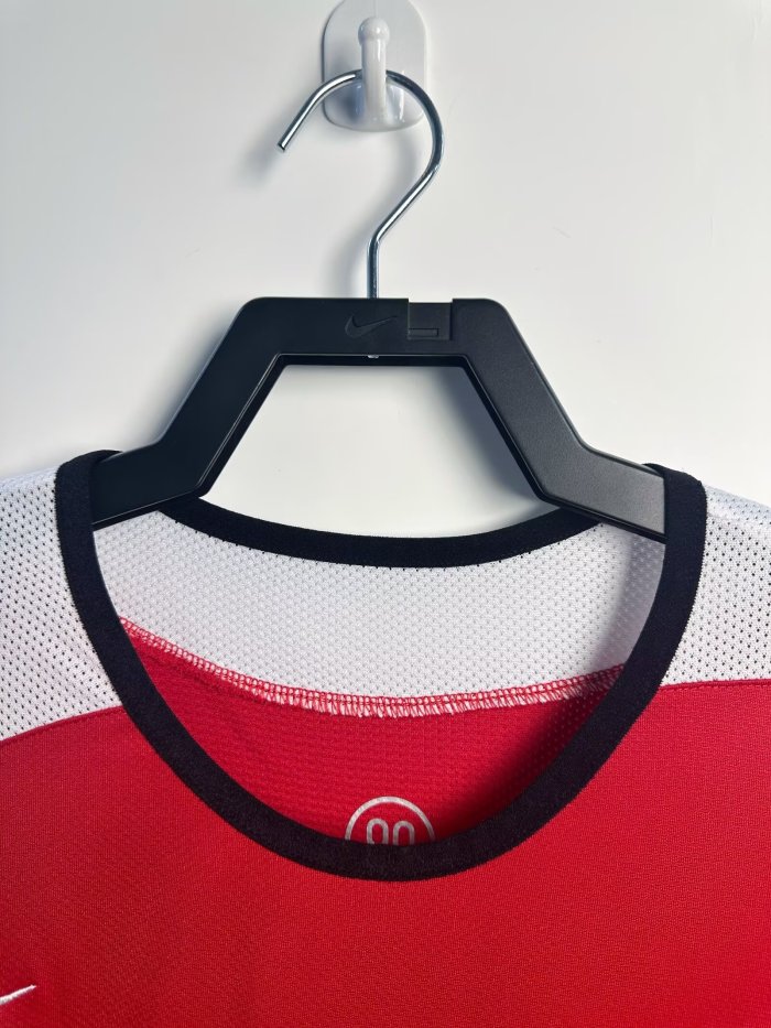 Manchester United Home Retro Jersey 2005/06