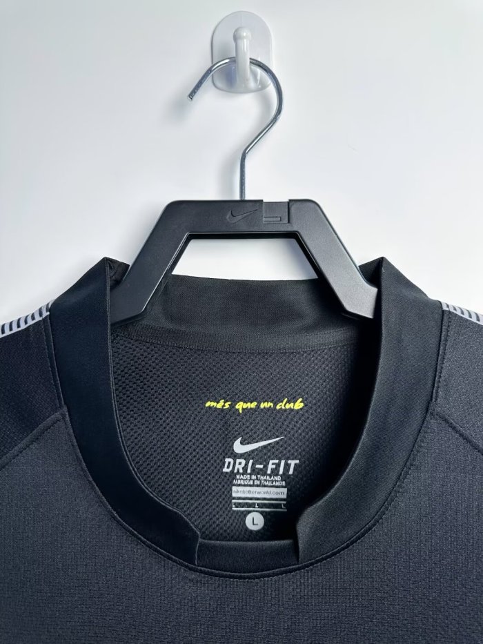 Barcelona Away Retro Jersey 2011/12