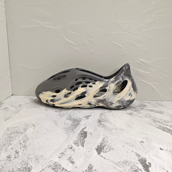 adidas Yeezy Foam Runner Sulfur Non-slip