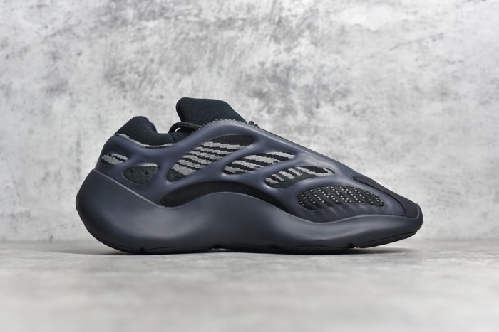 Yeezy Boost 700 V3 Black H67799