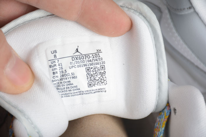 Air Jordan 1 Low SE White Metallic Silver DX6070-101