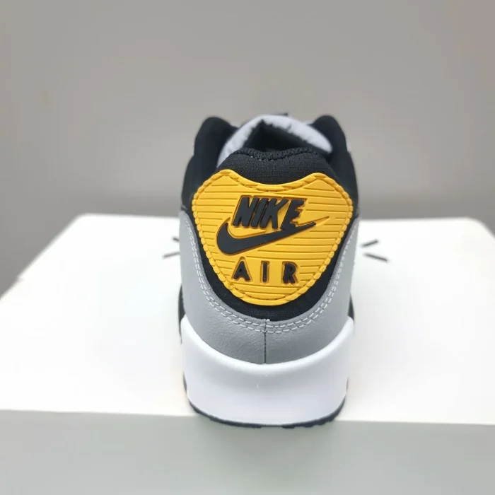 AIR MAX 90 BATMAN (DH4619 003) MEN'S TRAINERS VARIOUS SIZES