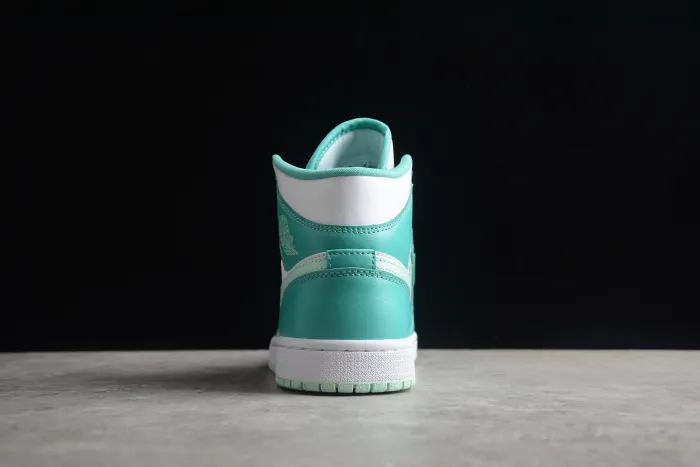 Air Jordan 1 Mid Marine Green