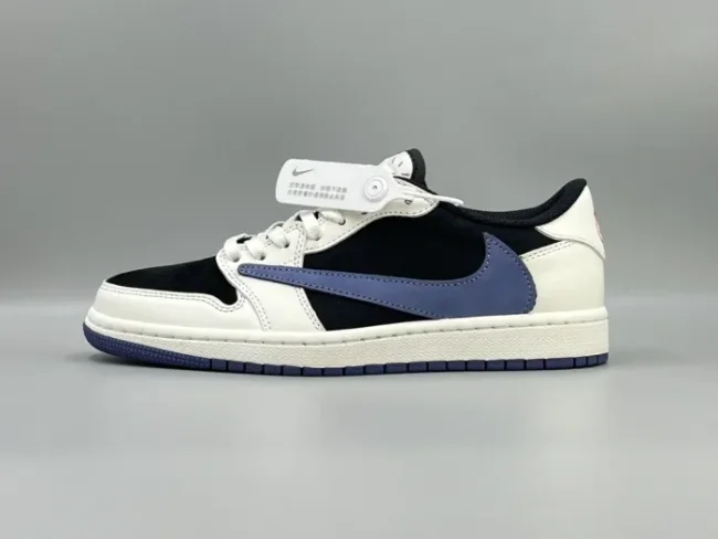 Travis Scott x Air Jordan 1 Blue Bottom