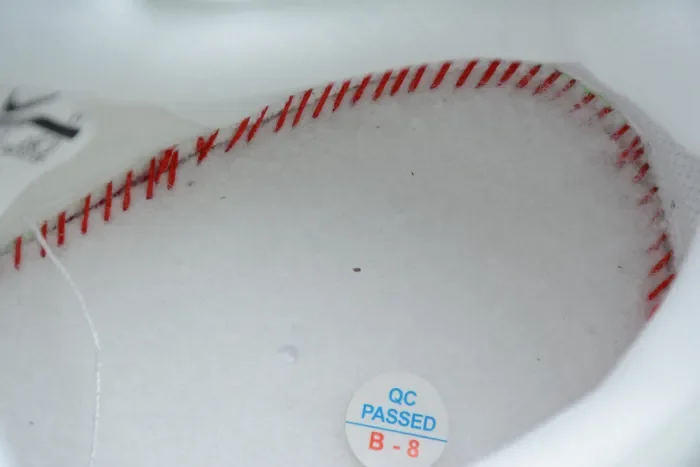 Conplex Con Off-White x MoMa x Air Force 1'07 Virgil White with Zip-Tie AV5210-100