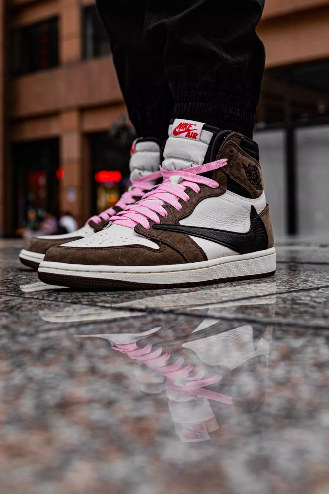 Travis Scott x Nike Air Jordan 1 Retro High “Cactus Jack” CD4487-100