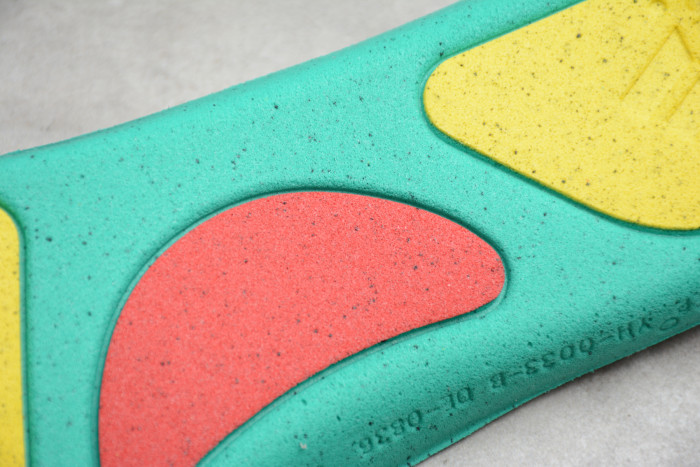 Yeezy Boost 700 V2 Tephra | FU7914