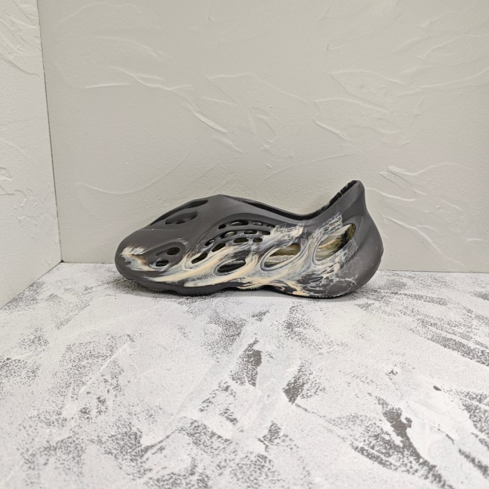 adidas Yeezy Foam Runner Sulfur Non-slip