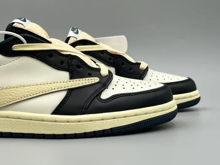 Travis Scott x Air Jordan 1 Black Blue