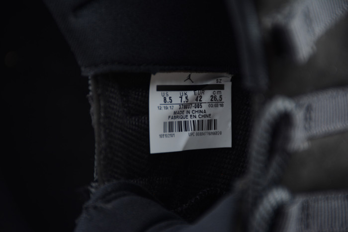 Air Jordan 11 “Cap and Gown” AJ11 378037-005