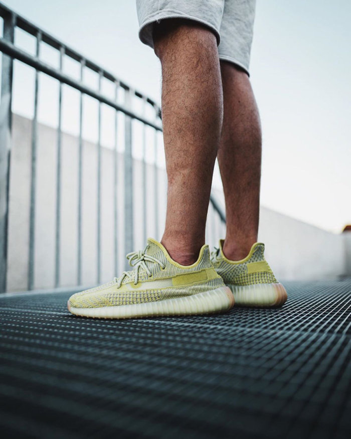 Yeezy 350 V2“Antlia ” Reflective FV3255