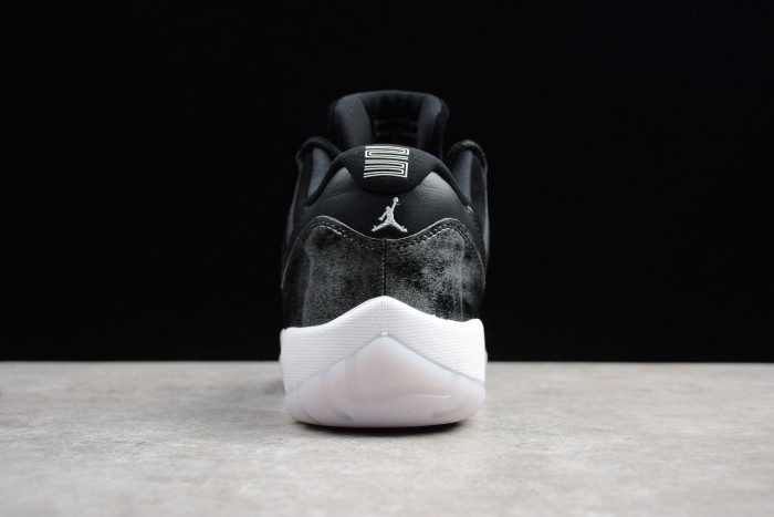 Air Jordan 11 Low “Barons” 528895-010