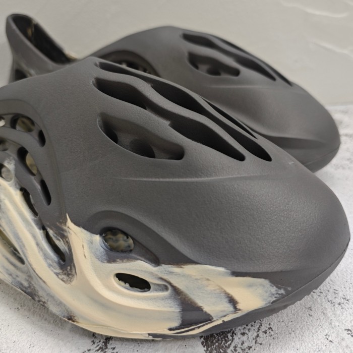 adidas Yeezy Foam Runner Sulfur Non-slip