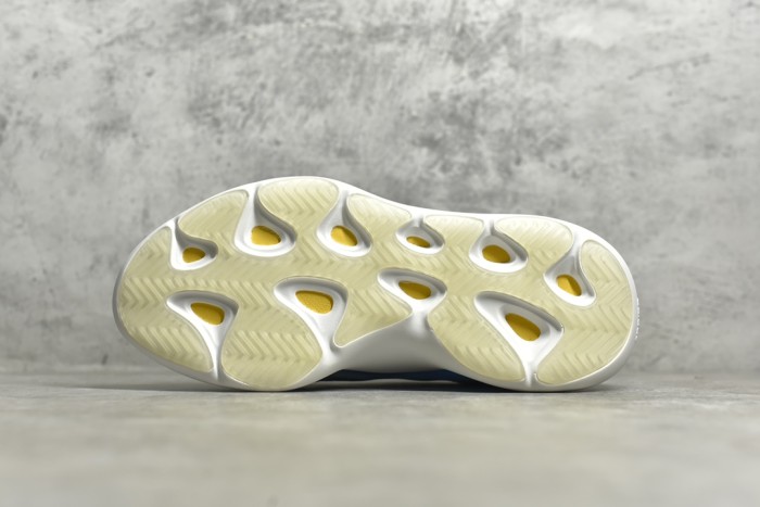 Yeezy Boost 700 V3 Arzare G54850