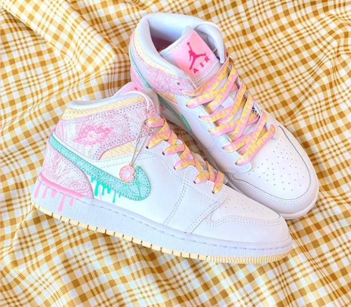 Air Jordan 1 Mid SE GS Paint Drip White Pink DD1666-100 GS
