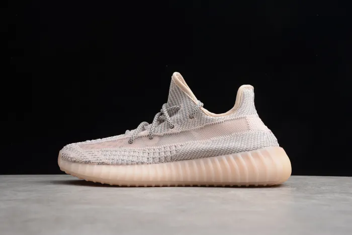 Yeezy 350 V2“Antlia ” FV5578