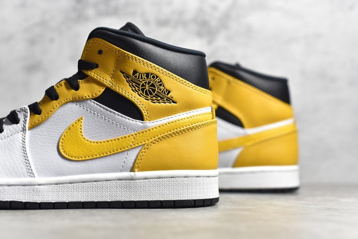 Air Jordan 1 Mid“ University Gold” 554724 170