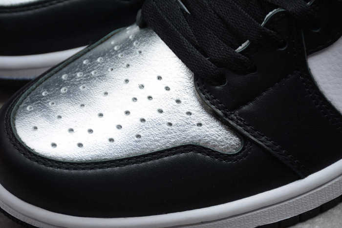 Air Jordan 1 Retro High Silver Toe (W) CD0461-001