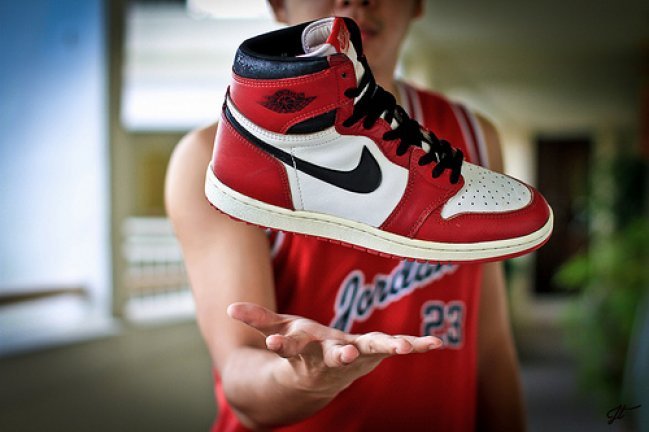 Air Jordan 1 Retro Hi OG Chicago 555088-101