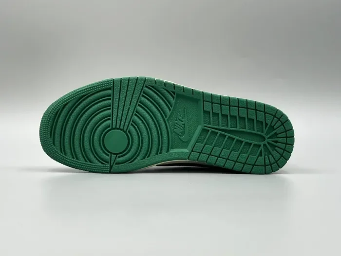 Travis Scott x Air Jordan 1 Green