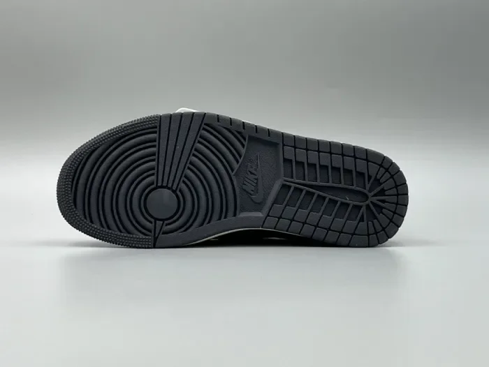 Travis Scott x Air Jordan 1 Black Beige